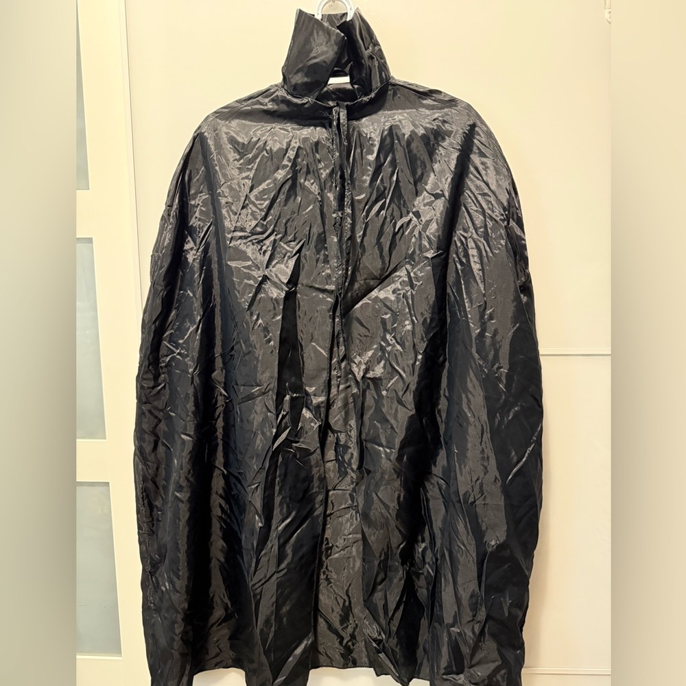 💸CLEARANCE 4/$15💸 Vampire Cape